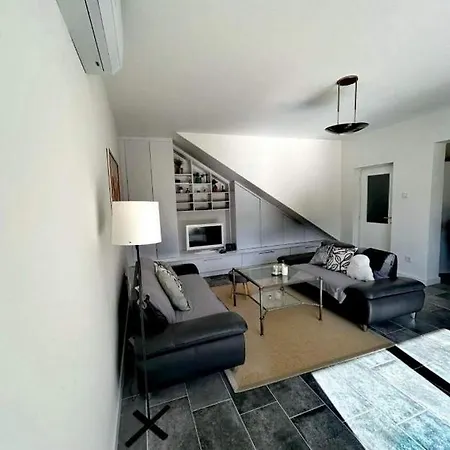 بيت للعطل House With A Parking Space Supetarska Draga - Donja, Rab - 24284 راب